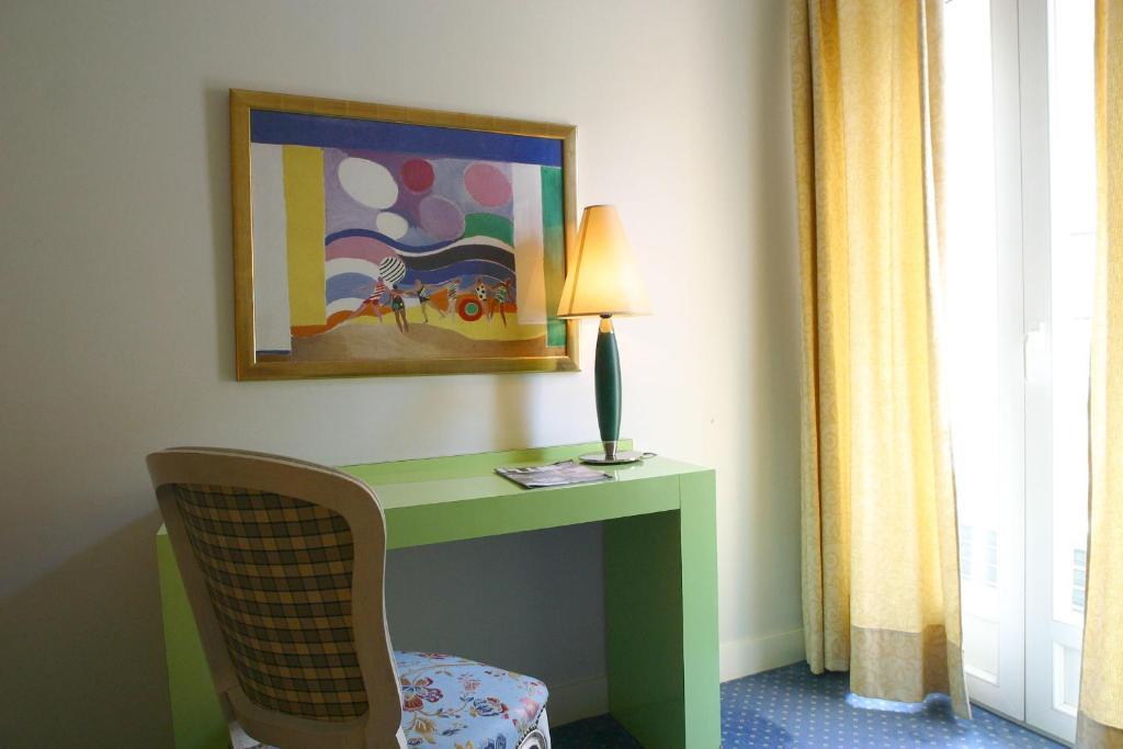Hostel20 Toulouse Wilson Rum bild